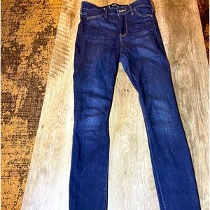 HOLLISTER size O. Skinny leg high rise
